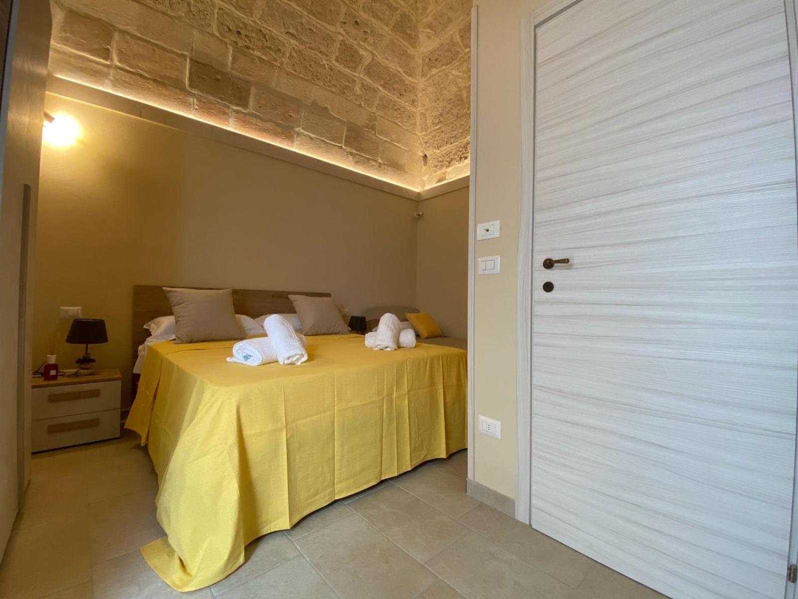 レッチェ Duca D'Aosta Bed & Breakfast エクステリア 写真